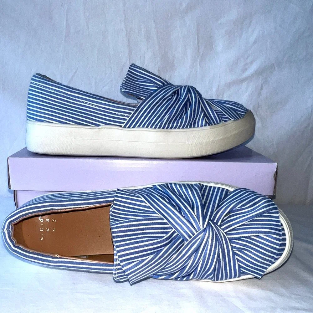 A New Day Blue & White Striped Canvas Slip Ons, Size 8 Like New! - Picture 8 of 12